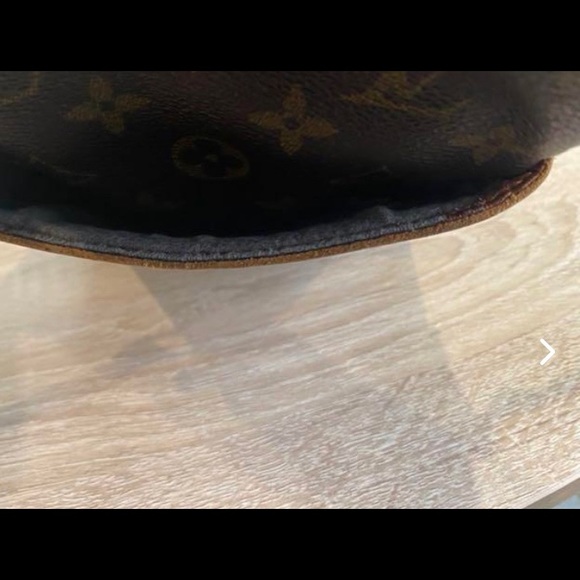 Louis Vuitton Canvas Danube - Picture 8 of 10